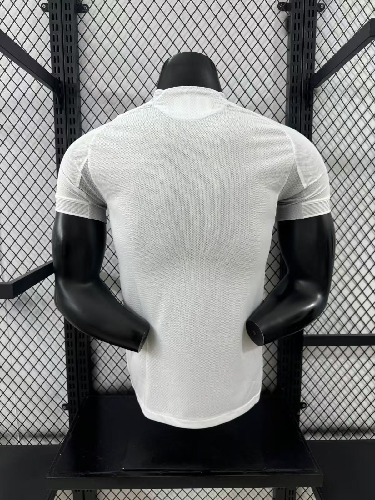Maillot Real MADRID Saison 2025 - 2026 Domicile